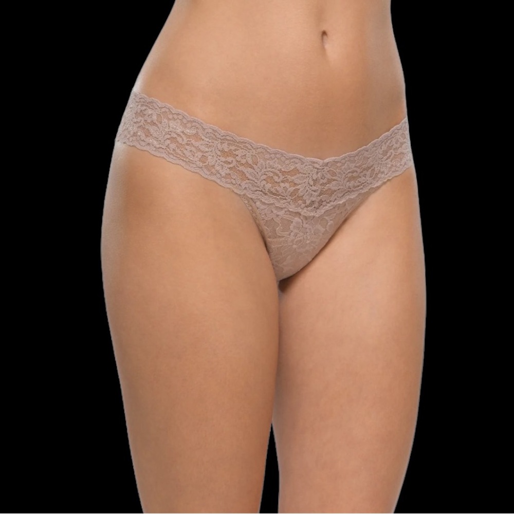 🆕 Hanky Panky Low Rise Signature Lace Thongs
